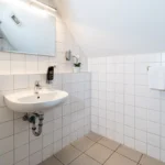 WC im Badezimmer des Doppel- oder Zweibettzimmers
