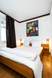 Gemütliches Zweibettzimmer mit Doppelbett in Kleinmachnow Wohnung 1